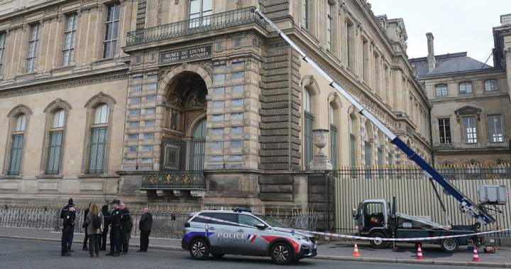 Video captures thieves escaping after Louvre Museum jewel heist – Nati…